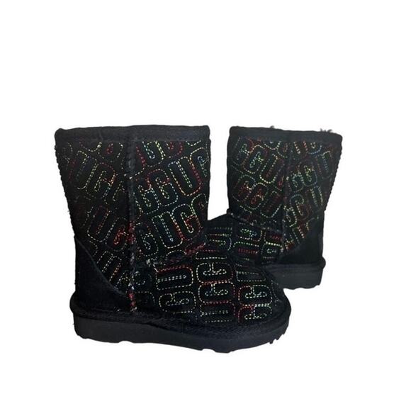 UGG Classic II Graphic Stitch Short Boots Baby size 6 - Picture 1 of 6